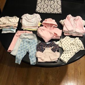 Bundle Baby girl clothes Carter’s,Old Navy and Gap